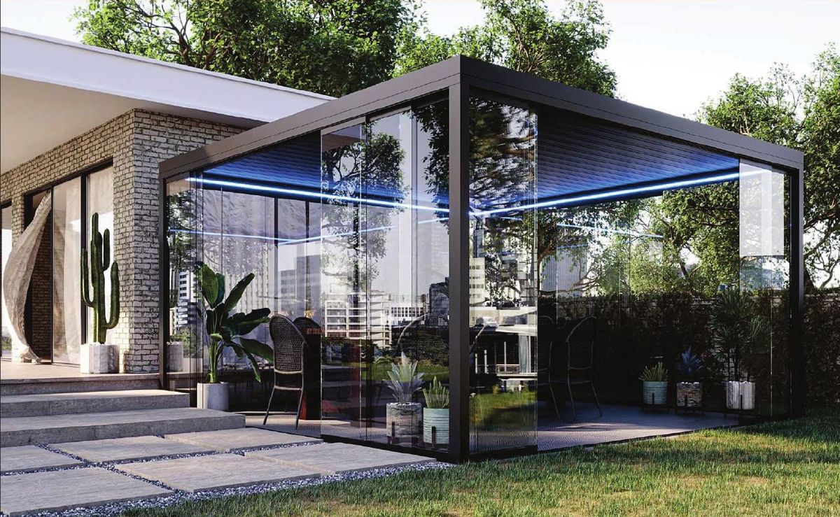 Pergola bioclimatique vitrée avec éclairage LED